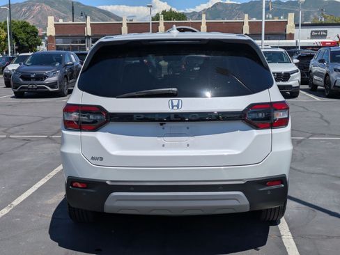 Certified 2025 Honda Pilot EX-L image 7