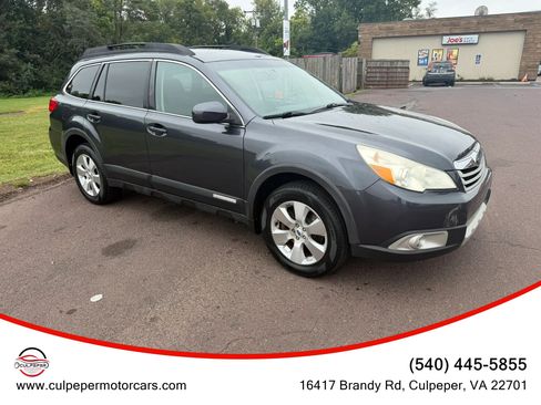 Used 2011 Subaru Outback 3.6R Limited AWD/4WD image 6