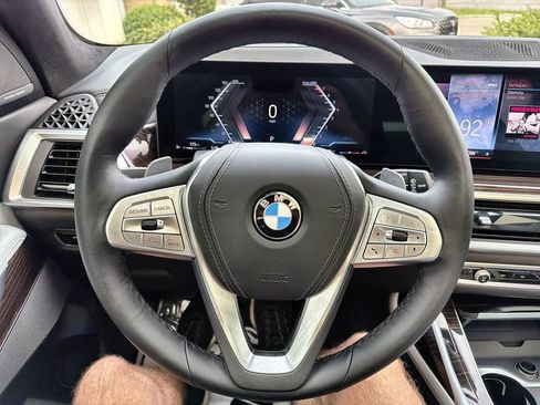 Used 2023 BMW X7 xDrive40i w/ Executive Package AWD/4WD image 11