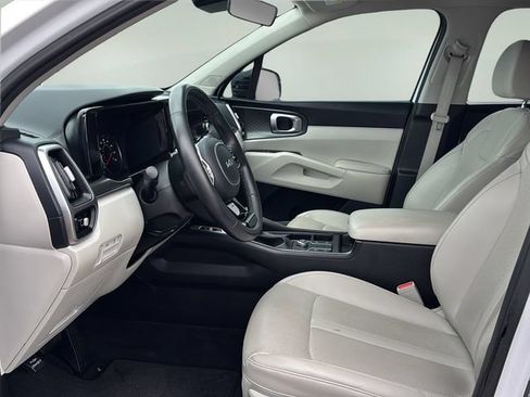 Used 2022 Kia Sorento S FWD image 17