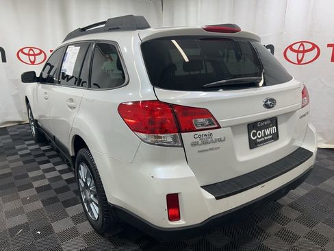 Used 2010 Subaru Outback 2.5i Premium image 5