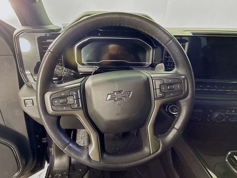 Used 2022 Chevrolet Silverado 1500 ZR2 image 11