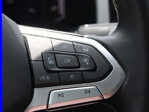 Used 2023 Volkswagen Atlas Cross Sport SEL AWD/4WD image 33