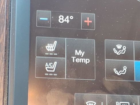 Used 2014 Ford F150 Lariat w/ Equipment Group 502A Luxury image 11