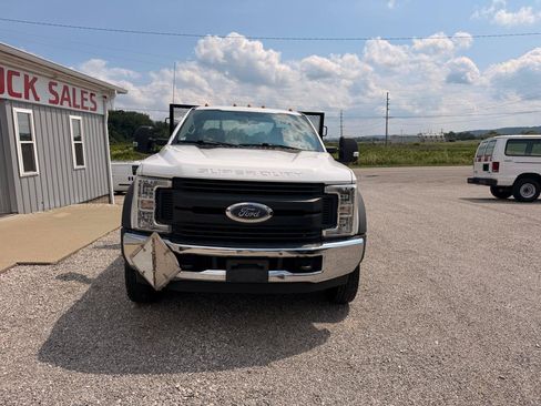 Used 2019 Ford F550 2WD Regular Cab Super Duty image 5
