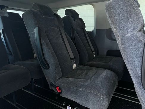 Used 2018 Ford Transit 150 XLT image 24