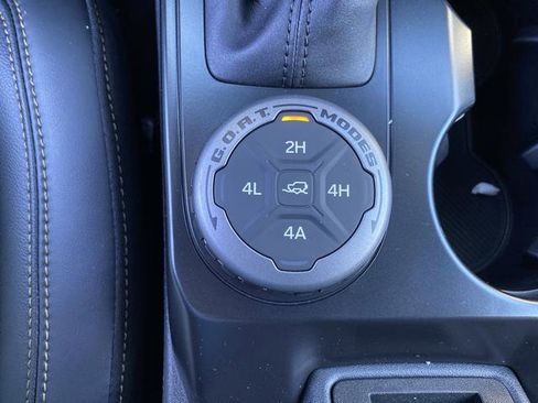 New 2025 Ford Bronco Badlands image 21