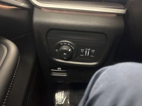 Used 2023 Jeep Grand Cherokee Limited w/ Trailer Tow Prep Group (B) image 38