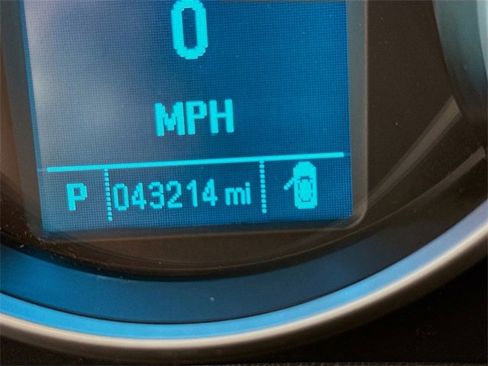 Used 2014 Chevrolet Cruze LT image 32