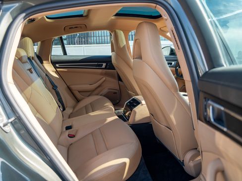Certified 2023 Porsche Panamera 4 AWD/4WD image 26