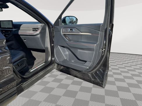 Used 2025 Ford Explorer ST-Line image 13