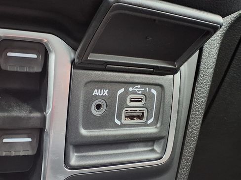 New 2026 Jeep Gladiator Mojave w/ Steel Bumper Group AWD/4WD image 7