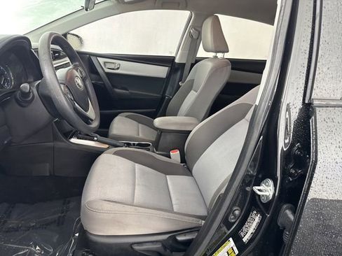 Used 2017 Toyota Corolla LE w/ Carpet Mat Package (TMS) FWD image 25
