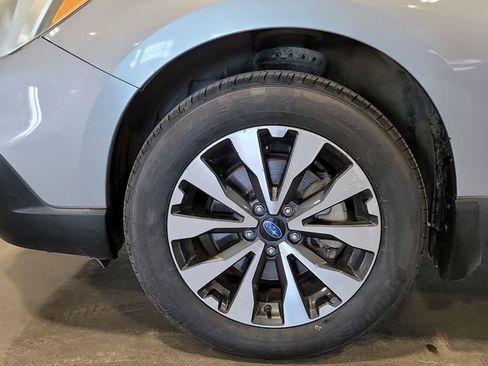 Used 2015 Subaru Outback 3.6R Limited AWD/4WD image 13