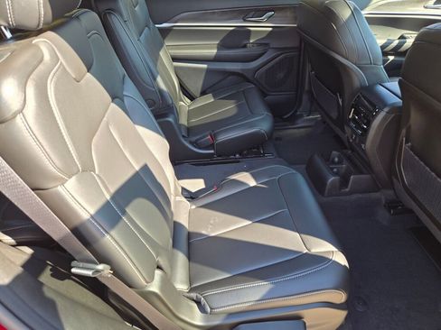 New 2025 Jeep Grand Cherokee L Limited image 8