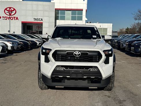 New 2025 Toyota Tacoma TRD Off-Road AWD/4WD image 2