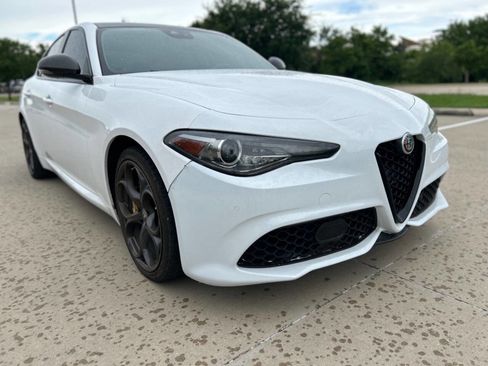 Used 2019 Alfa Romeo Giulia Ti Sport w/ Quick Order Package 22S Sport image 4