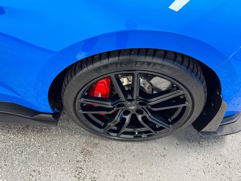 Used 2022 Ford Mustang Shelby GT500 w/ Technology Package RWD image 30