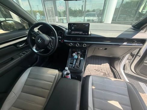 Used 2025 Honda CR-V Sport Touring image 8