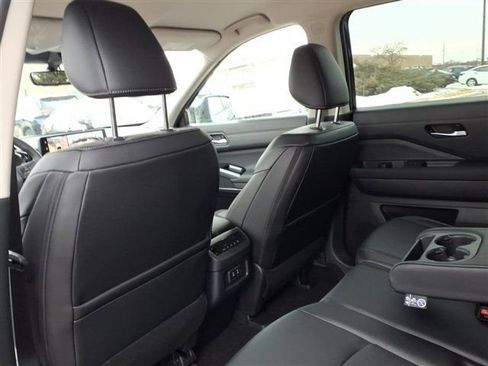 New 2026 Nissan Pathfinder SL image 27