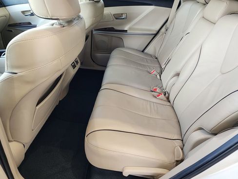 Used 2013 Toyota Venza Limited w/ Preferred Accessory Pkg #1 image 14