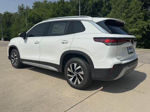 Certified 2026 Volkswagen Tiguan S FWD image 33