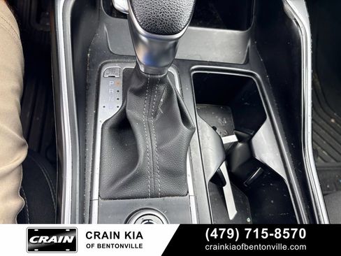 Certified 2023 Kia Sorento LX FWD image 16