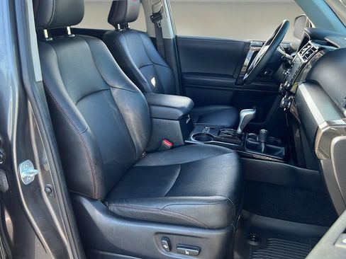 Certified 2021 Toyota 4Runner TRD Off-Road Premium w/ Moonroof Package AWD/4WD image 17