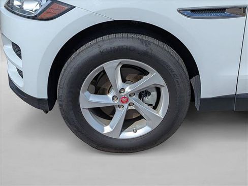 Used 2018 Jaguar F-PACE Premium AWD/4WD image 15