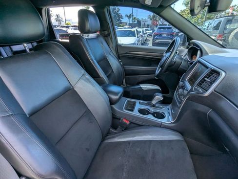 Used 2017 Jeep Grand Cherokee Altitude image 17