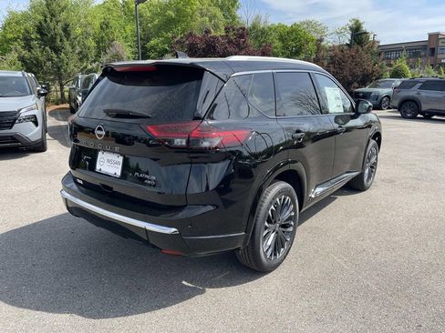 New 2026 Nissan Rogue Platinum AWD/4WD image 3