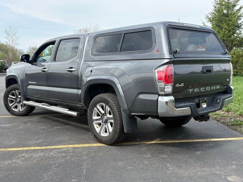Used 2017 Toyota Tacoma Limited w/ Tow Package image 5