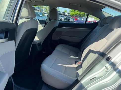 Used 2017 Hyundai Elantra SE FWD image 10