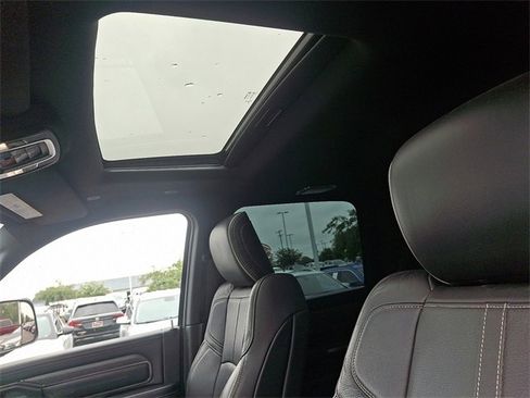 Used 2020 RAM 3500 Limited image 14