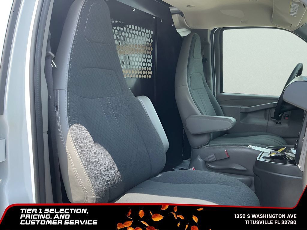 Used 2025 GMC Savana 2500 w/ Driver Convenience Package RWD image 18