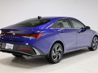 Used 2025 Hyundai Elantra SEL FWD video 1