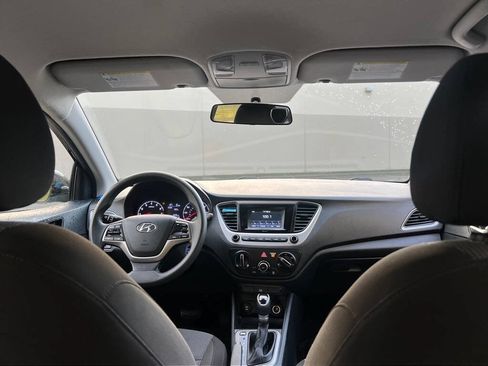Used 2021 Hyundai Accent SE FWD image 11