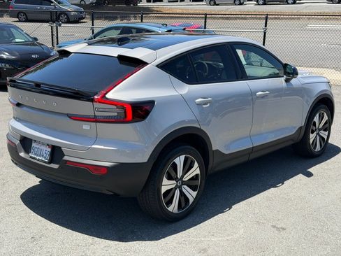 Used 2023 Volvo C40 P8 Recharge Plus w/ Protection Package Premier AWD/4WD image 5