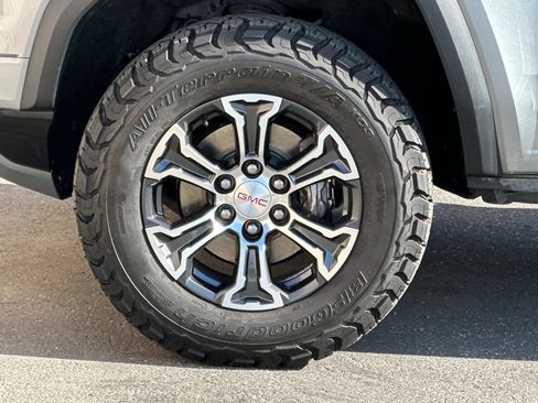 Certified 2023 GMC Canyon AT4 w/ AT4 Premium Package AWD/4WD image 26