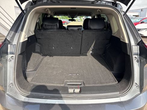 Used 2025 Nissan Rogue S FWD image 22