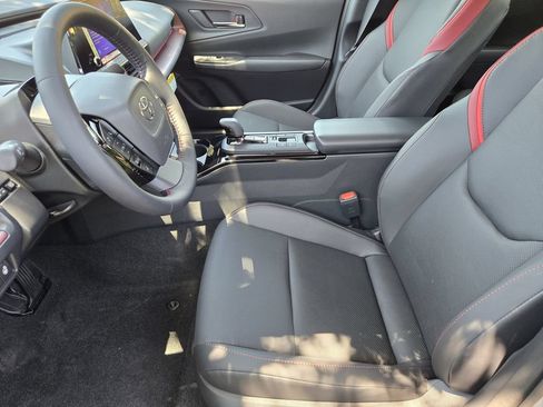 New 2026 Toyota Prius Plug-In Hybrid FWD image 9