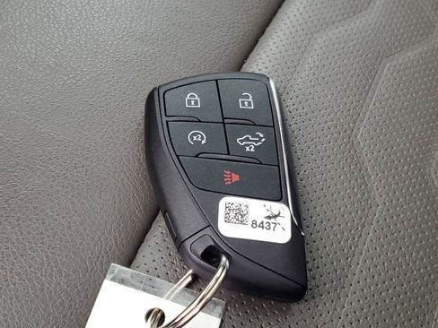 Used 2022 Chevrolet Silverado 1500 ZR2 image 37