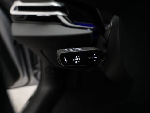 Used 2025 Audi Q5 Premium w/ Convenience Package image 20