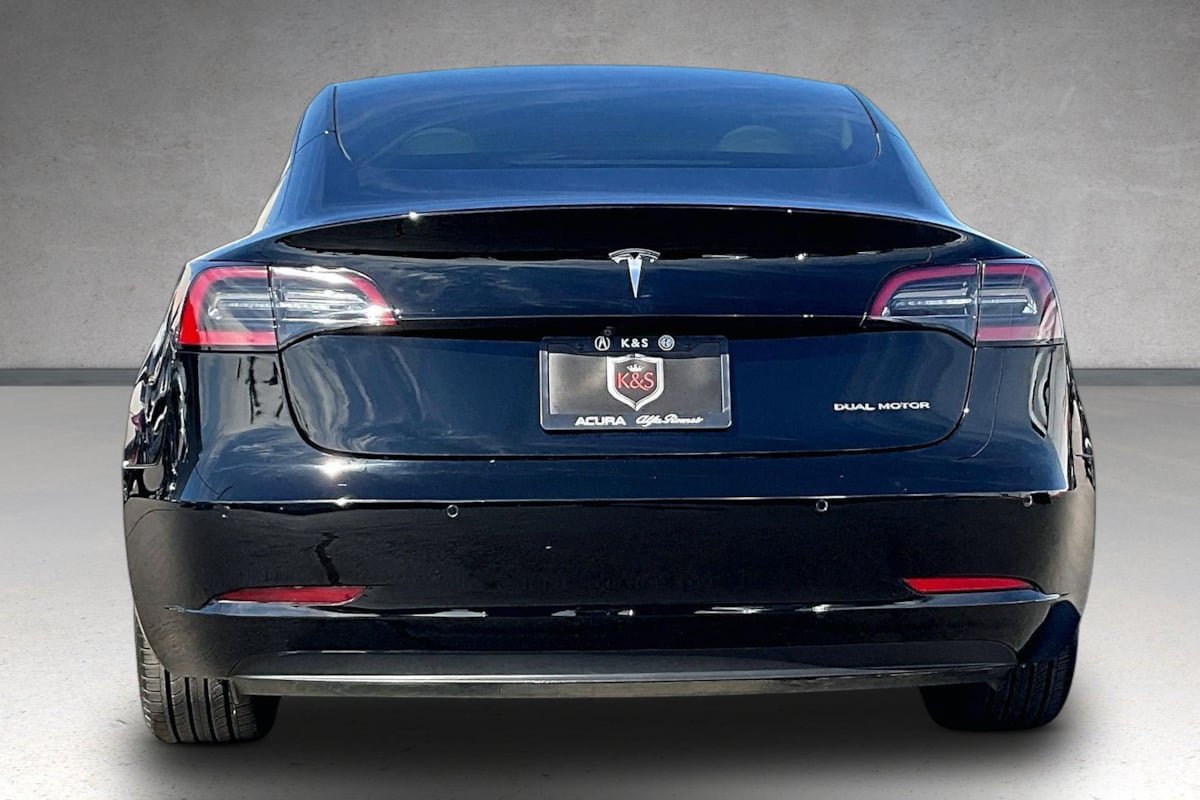 Used 2022 Tesla Model 3 Long Range AWD/4WD image 4
