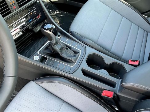New 2026 Volkswagen Jetta SE FWD image 7