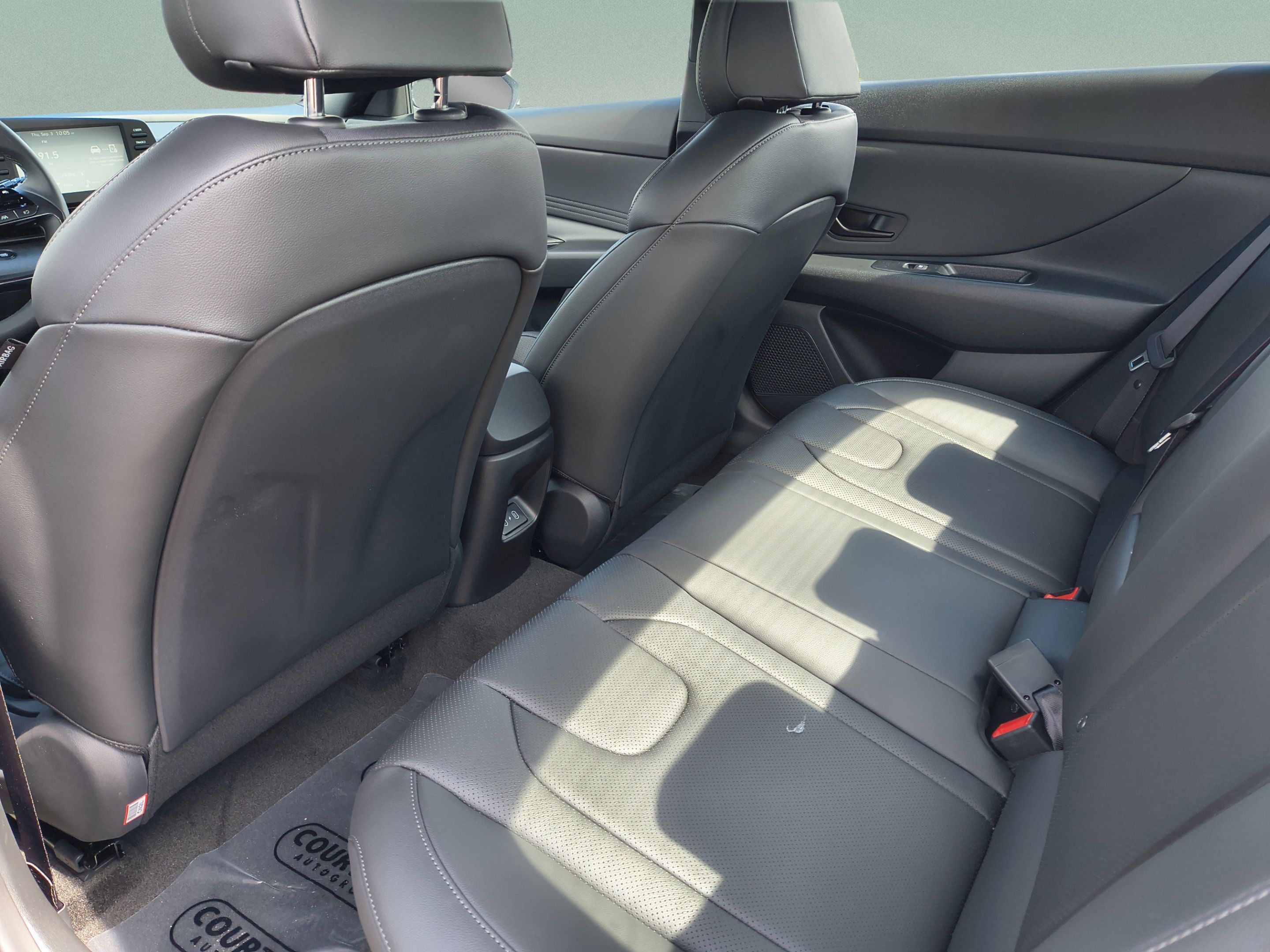 New 2026 Hyundai Elantra SEL Sport FWD image 15