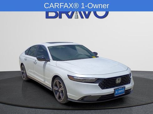 Used 2025 Honda Accord Sport image 3