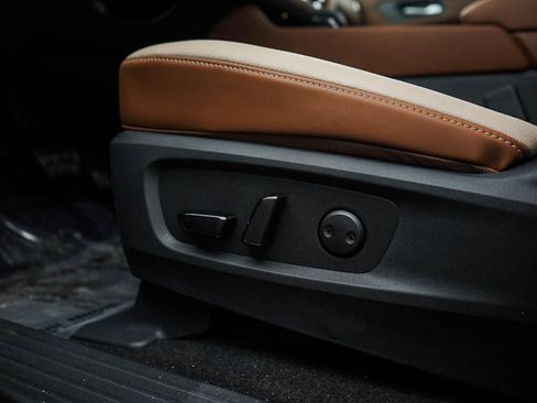 New 2026 Nissan Pathfinder Platinum AWD/4WD image 21