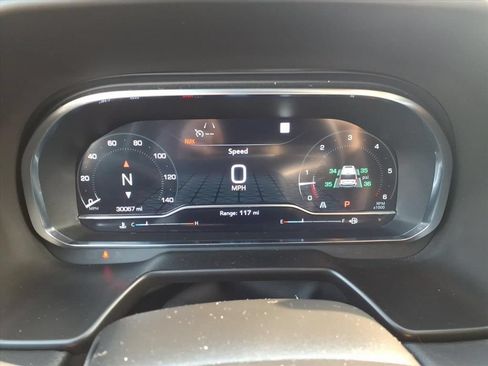 Used 2024 GMC Yukon SLT w/ SLT Luxury Package RWD image 14