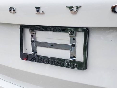 Certified 2025 Volvo XC90 B5 Plus AWD/4WD image 36